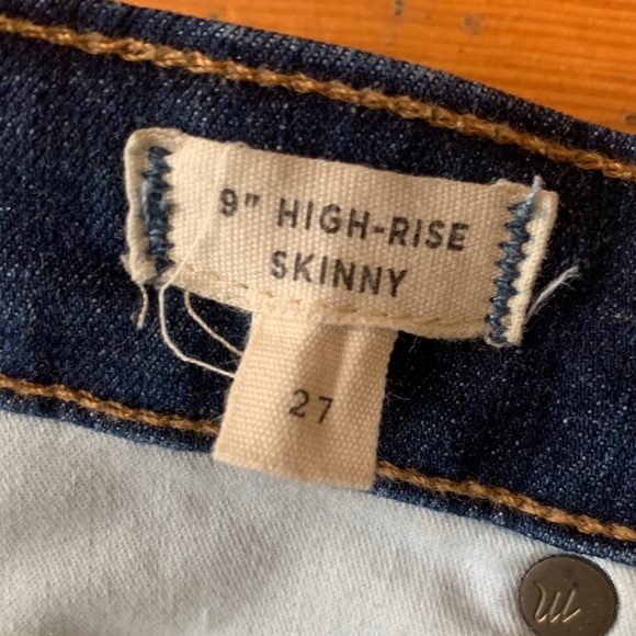 9" High-Rise Skinny Jeans: Destructed Edition - Picture 11 of 15